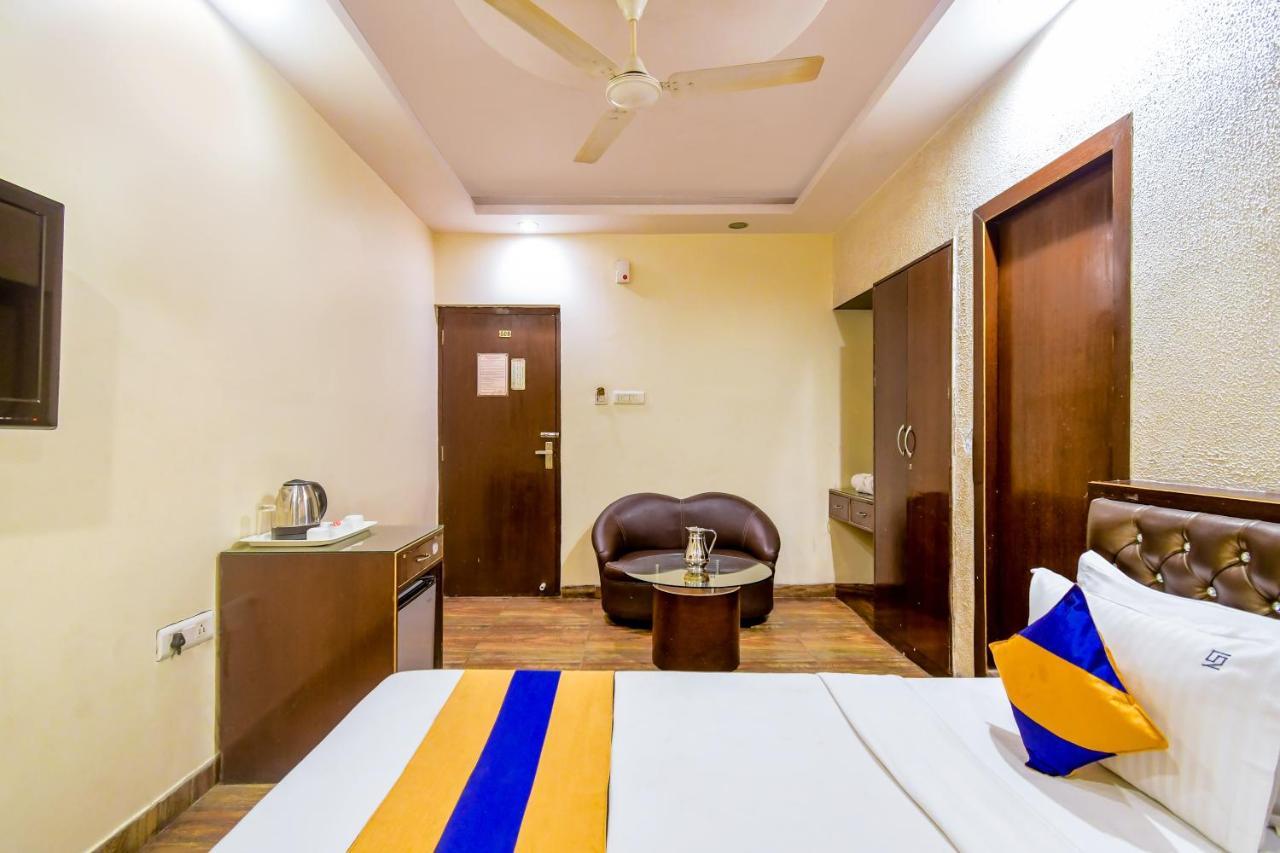 Hotel N S International Kalkutta Exterior foto